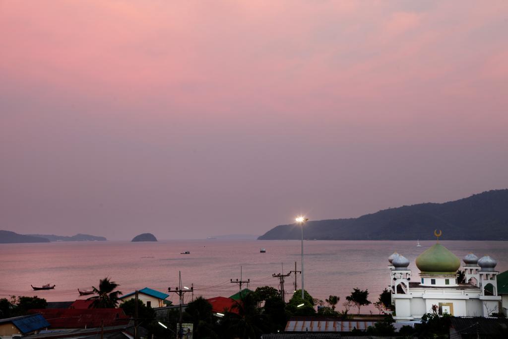 Rawai 라야 라와이 플레이스 아파트 외부 사진